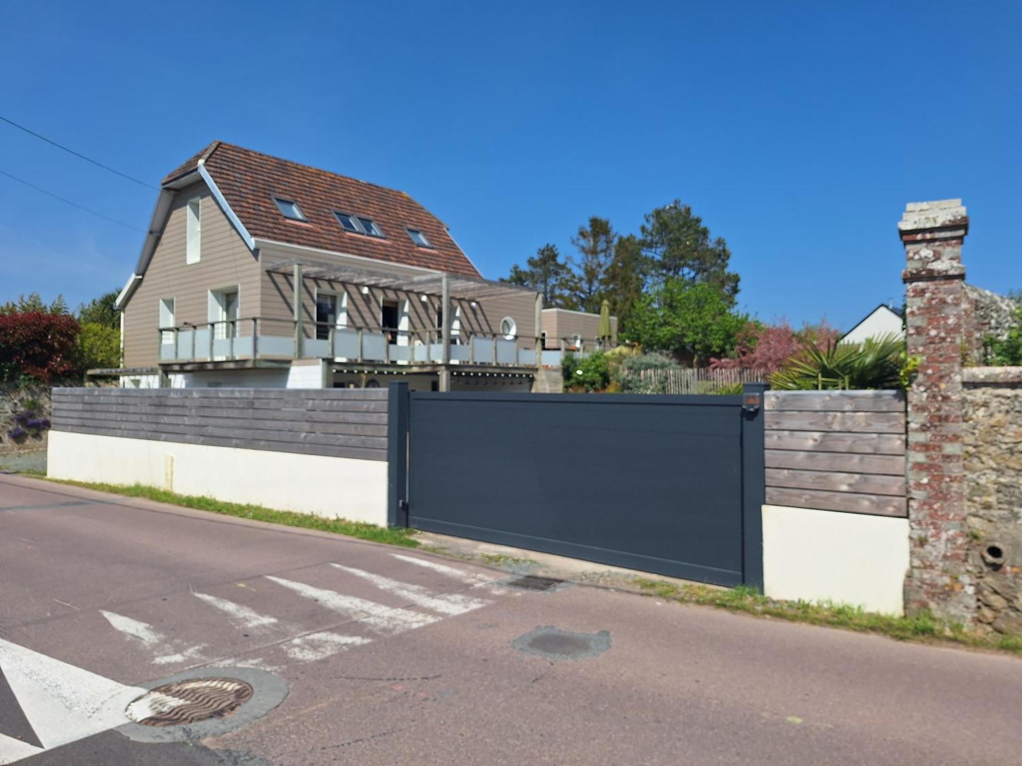 Appartement Moderne Avec Terrasse - Proche Mer Agon-Coutainville Extérieur photo
